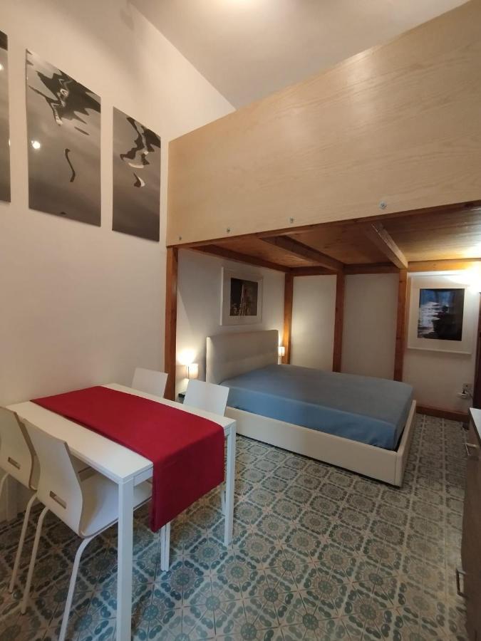 Casa Merisi Al Centro Storico Di Napoli Екстер'єр фото